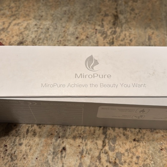 MiroPure Mini Hair Straightener Brush - Picture 4 of 7